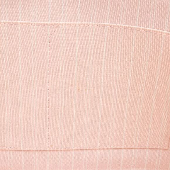 Louis Vuitton Giant Monogram Canvas By The Pool Onthego GM Tote - Picture 13 of 15